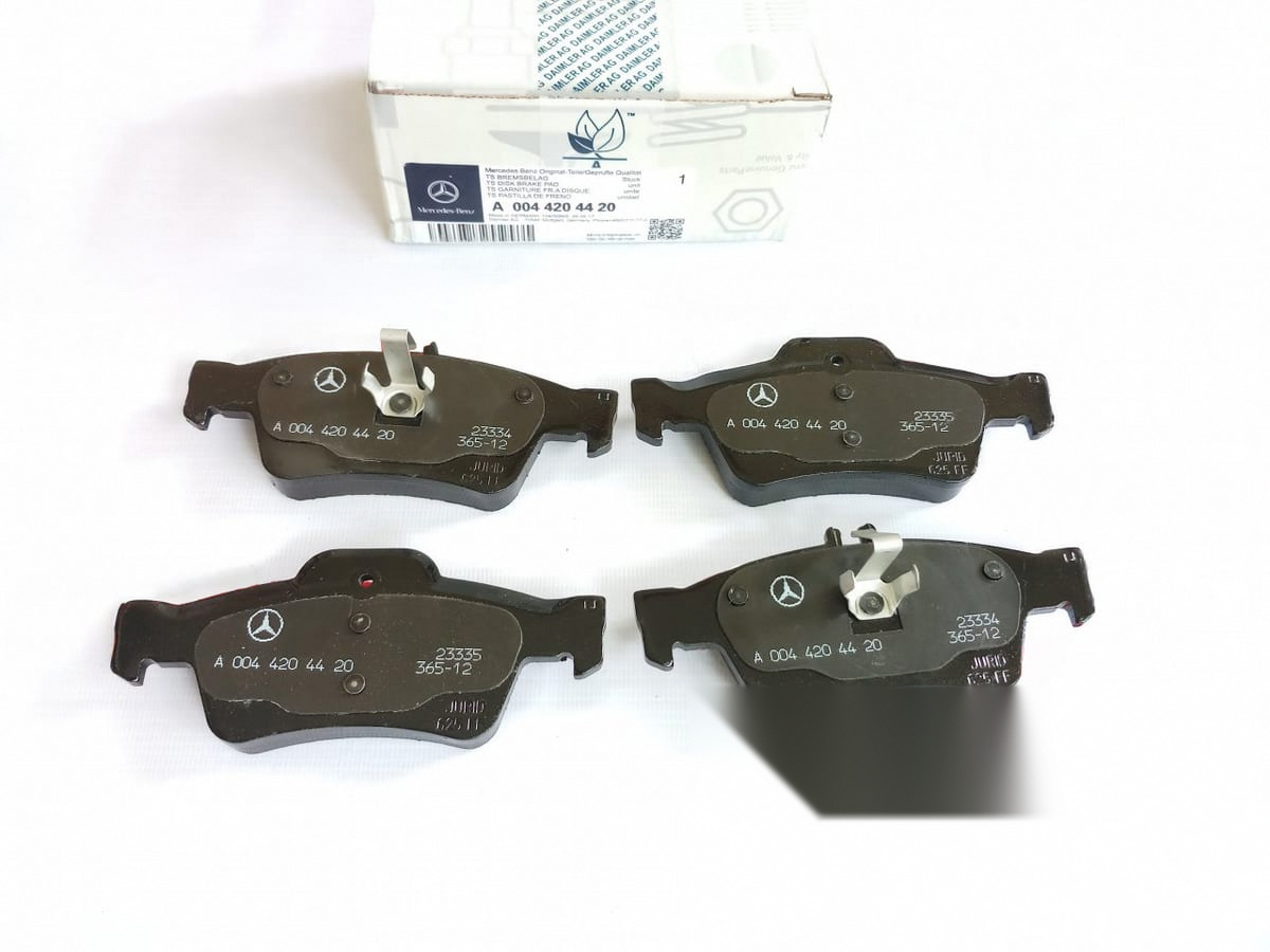 REAR BRAKE PADS ES-CLASS W221 A0044204420